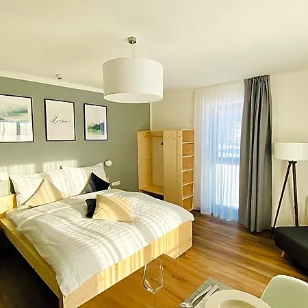 Haus Stadler - Self Check-in Bed & Breakfast